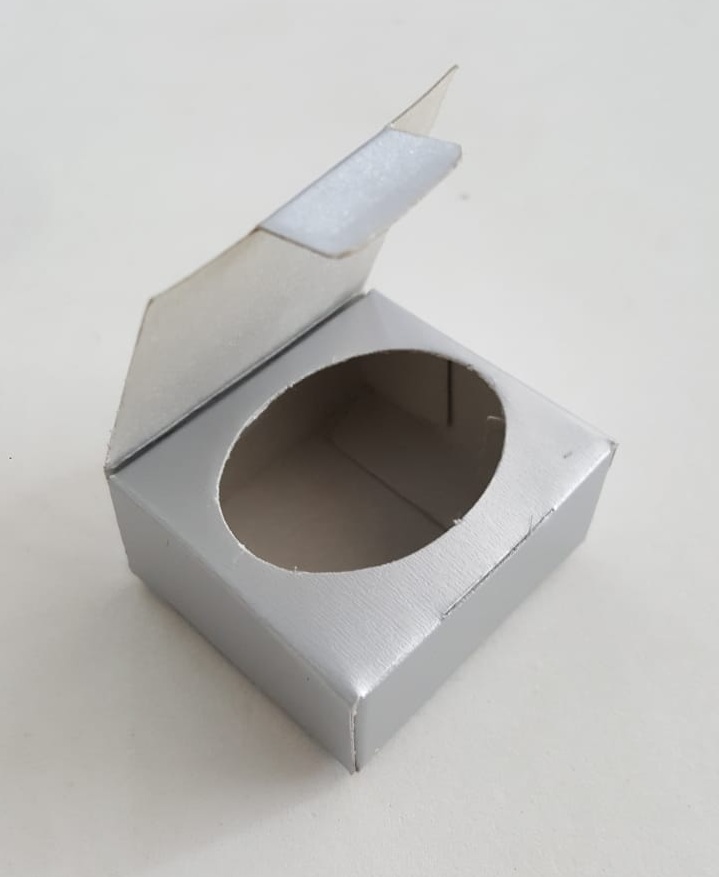 Caixa Laminada Prata 4x5x2cm Unidade