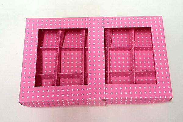 Caixa Para Doces Finos Rosa Po Branco 15 Cavidades Unidade