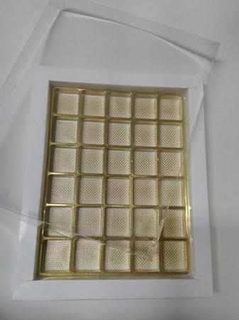 Caixa Luxo Para Doces Finos Laminada Bero Branco e Dourado 30 doces Unidade